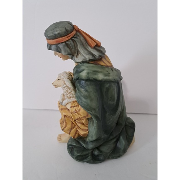 O'WELL Porcelain Kneeling SHEPHERD with LAMB Replacement NATIVITY FIGURINE 7" - Picture 4 of 6